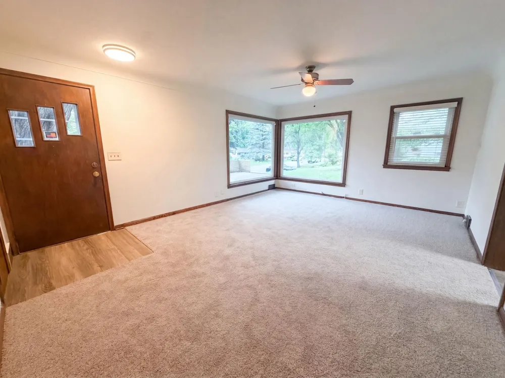 2804 Churchill Street Roseville, MN 55113