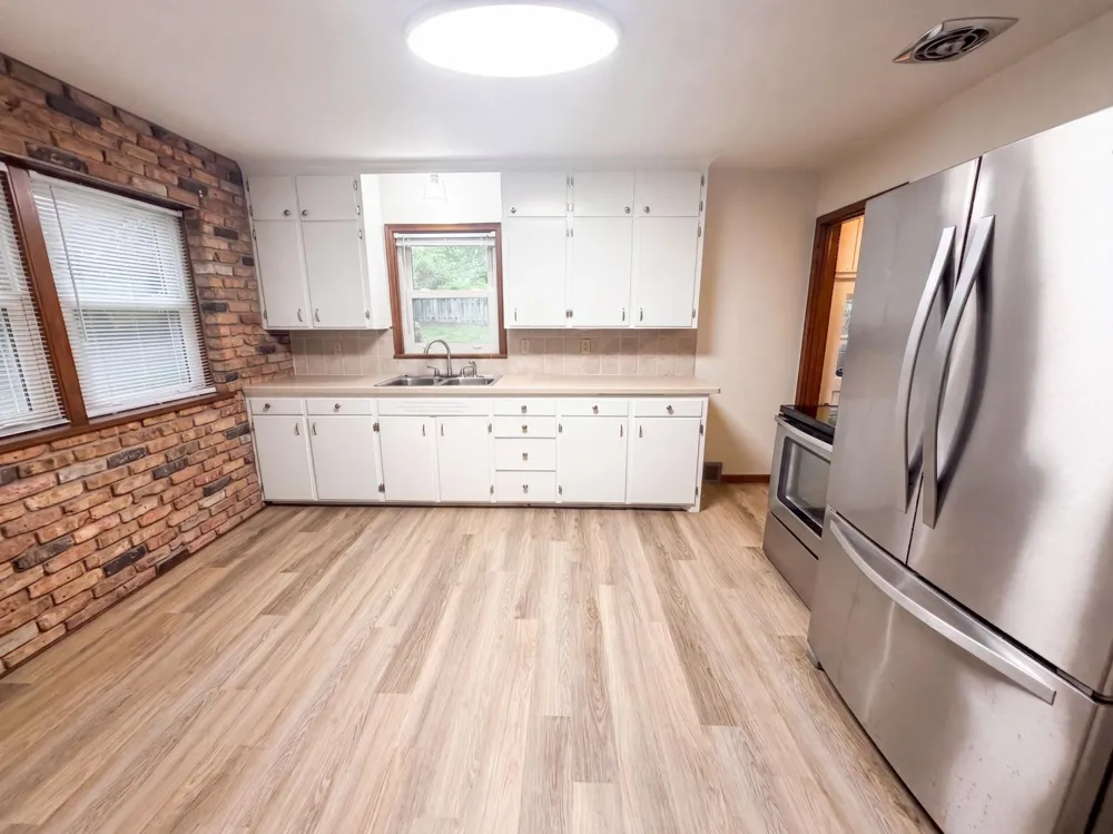 2804 Churchill Street Roseville, MN 55113