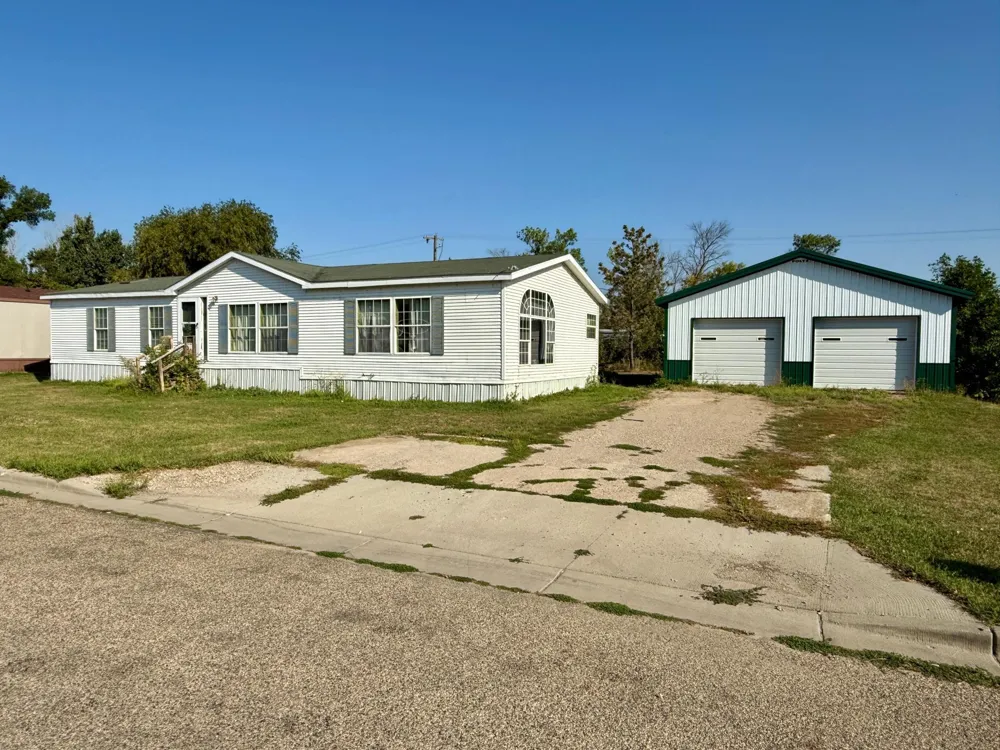 1226 9th Street SW Valley City, ND 58072