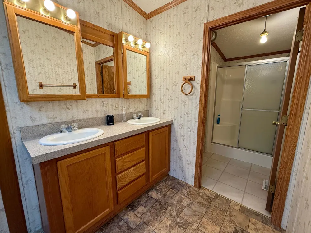 1226 9th Street SW Valley City, ND 58072