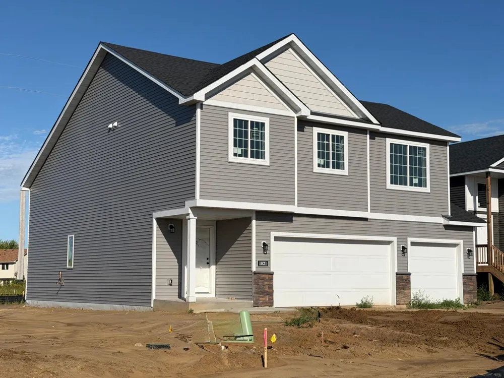 1821 Pierce Street S Cambridge, MN 55008