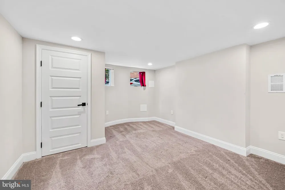 3417 E PRATT STREET Baltimore, MD 21224