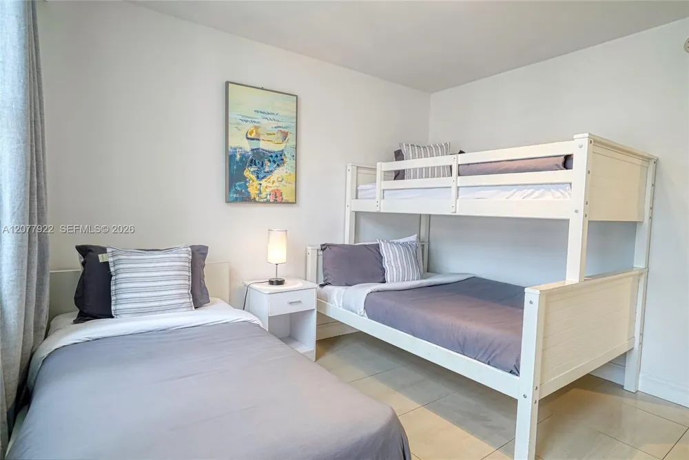 5161 Collins Ave #1101 Miami Beach, FL 33140