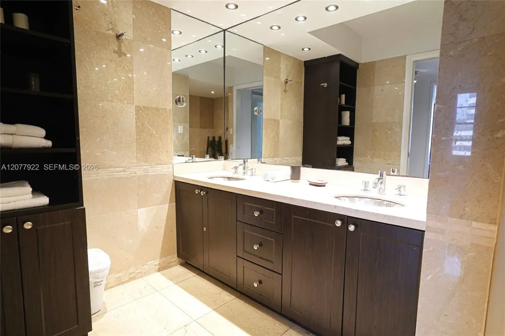 5161 Collins Ave #1101 Miami Beach, FL 33140