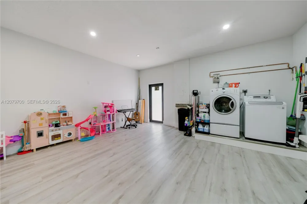 15338 SW 141st Ct Miami, FL 33177