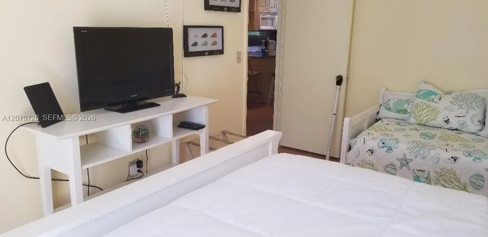 1801 S Treasure Dr #302 North Bay Village, FL 33141