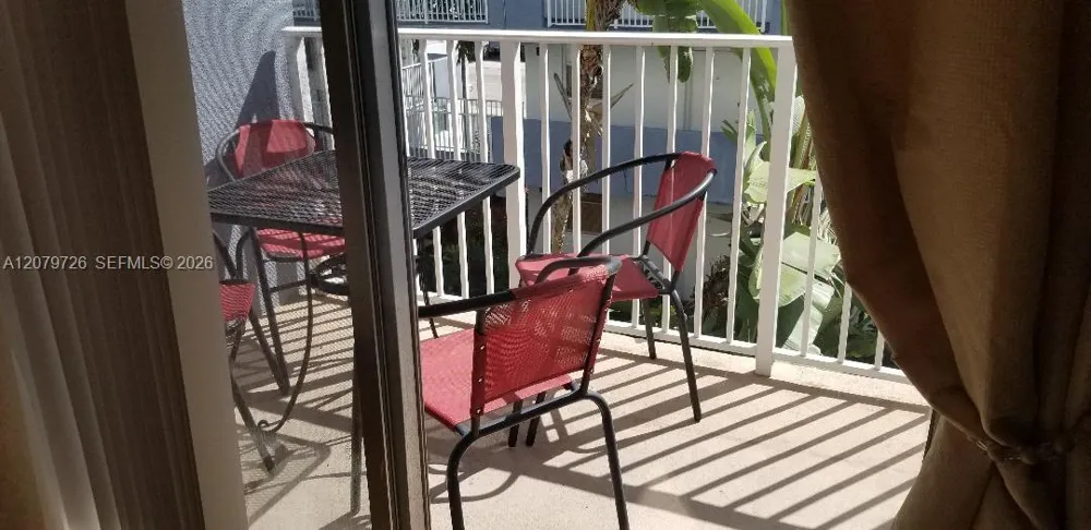 1801 S Treasure Dr #302 North Bay Village, FL 33141