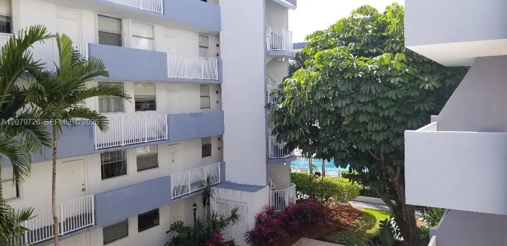 1801 S Treasure Dr #302 North Bay Village, FL 33141