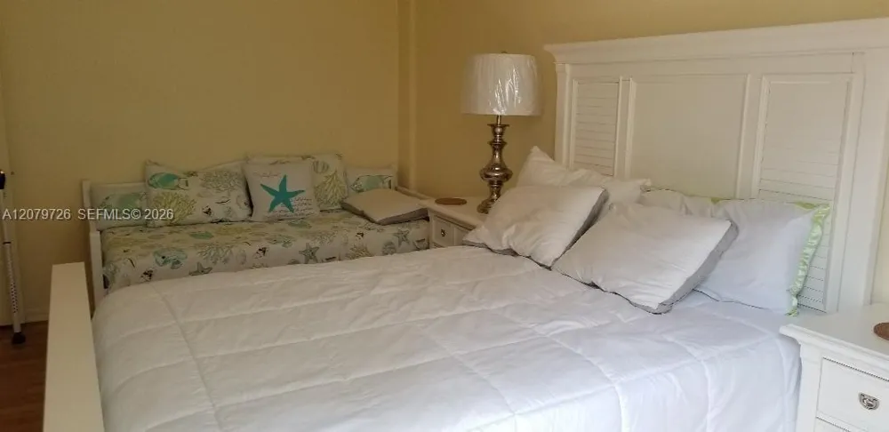 1801 S Treasure Dr #302 North Bay Village, FL 33141
