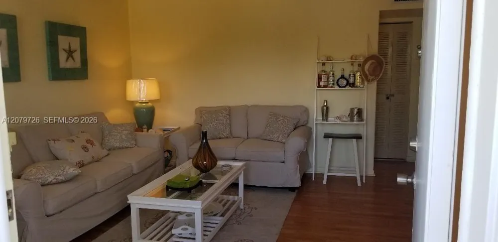 1801 S Treasure Dr #302 North Bay Village, FL 33141