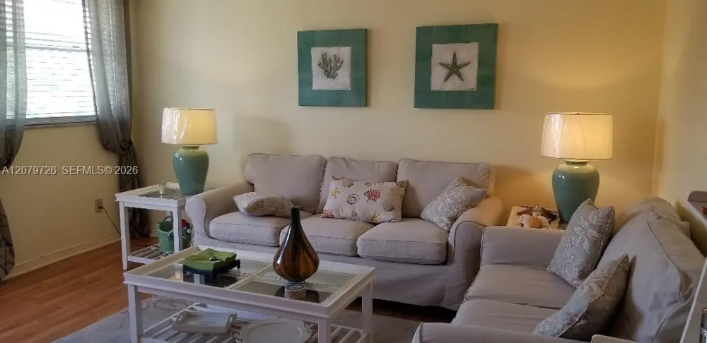 1801 S Treasure Dr #302 North Bay Village, FL 33141
