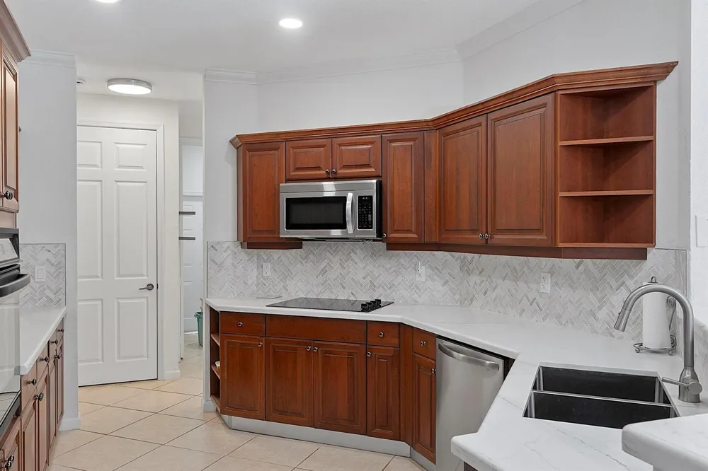 2742 Kinsington Circle Weston, FL 33332