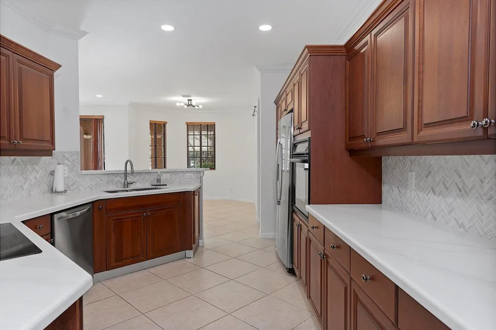 2742 Kinsington Circle Weston, FL 33332