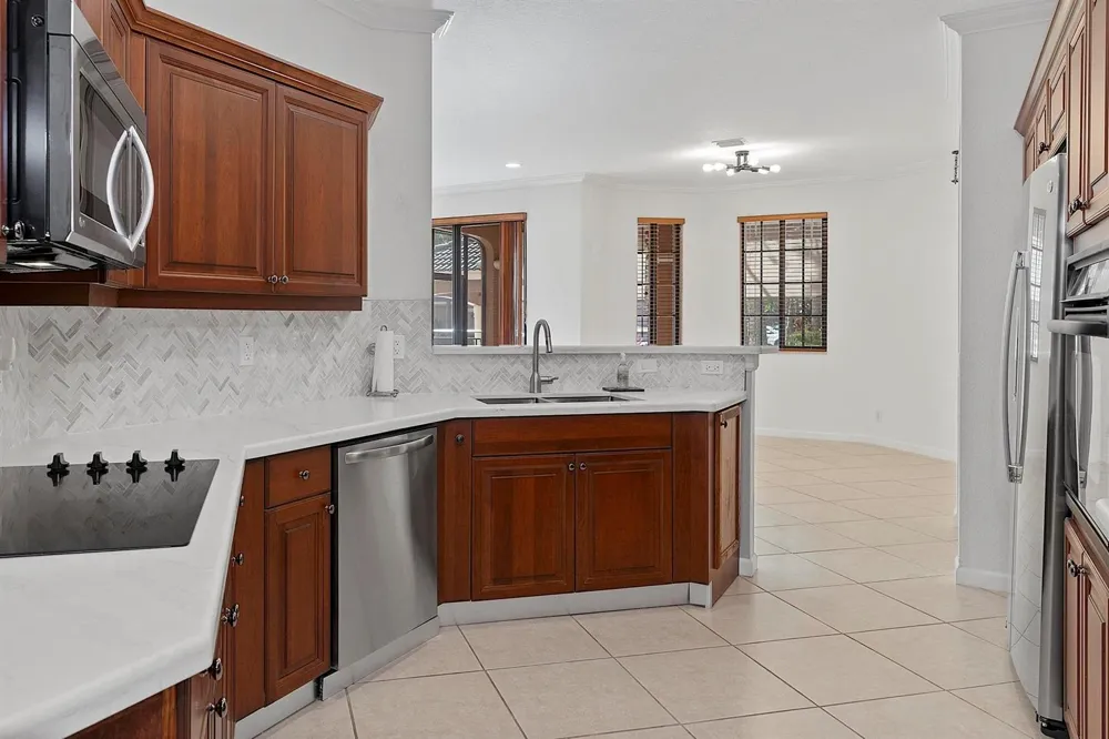 2742 Kinsington Circle Weston, FL 33332