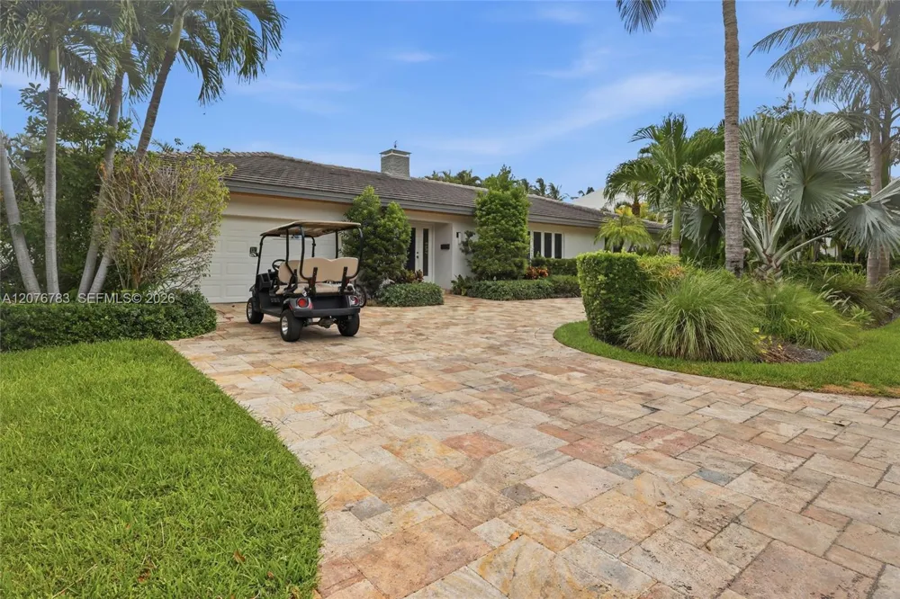 571 S Mashta Dr Key Biscayne, FL 33149
