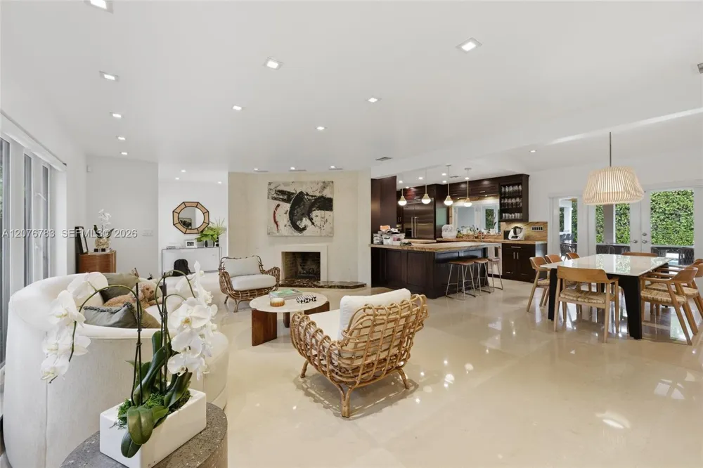 571 S Mashta Dr Key Biscayne, FL 33149