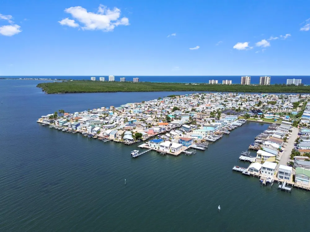 37 Nettles Boulevard Jensen Beach, FL 34957