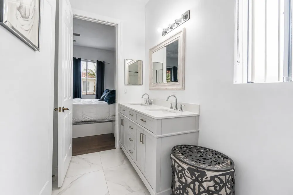 2514 VENETIAN COURT #2514 Boynton Beach, FL 33426
