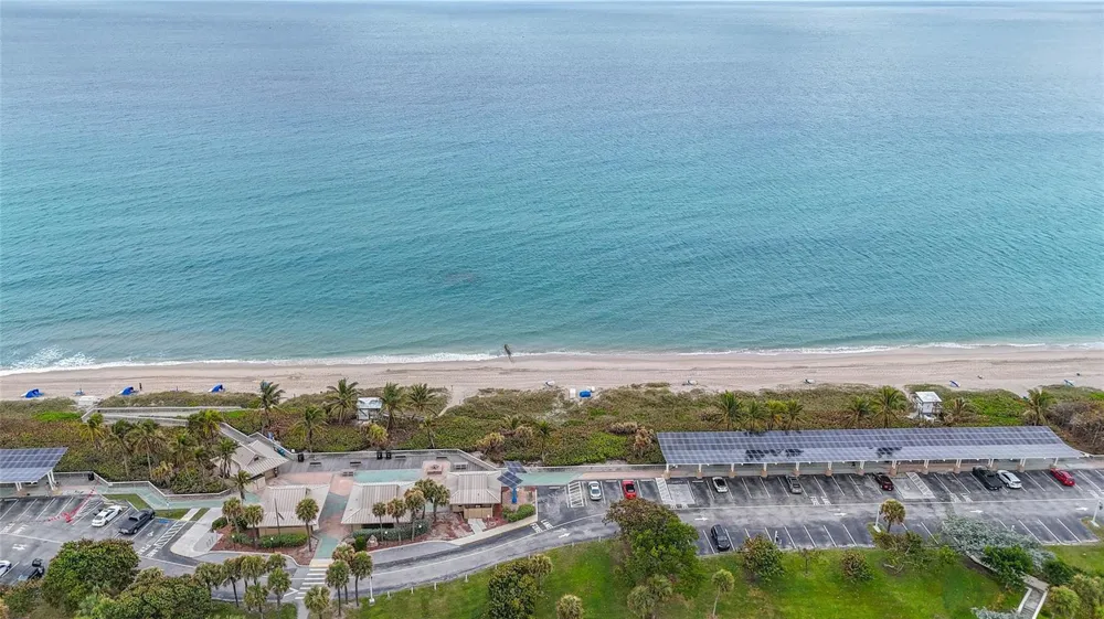 2514 VENETIAN COURT #2514 Boynton Beach, FL 33426