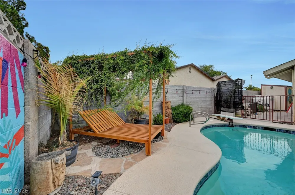 5817 Mary Way Las Vegas, NV 89108