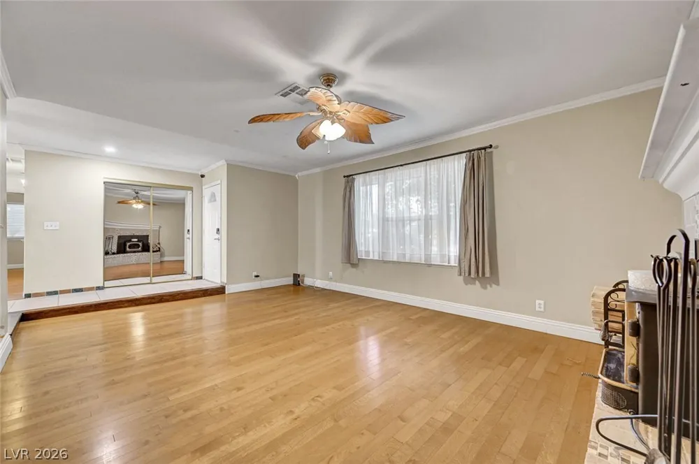 5817 Mary Way Las Vegas, NV 89108