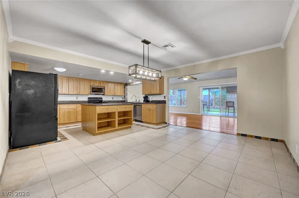 5817 Mary Way Las Vegas, NV 89108
