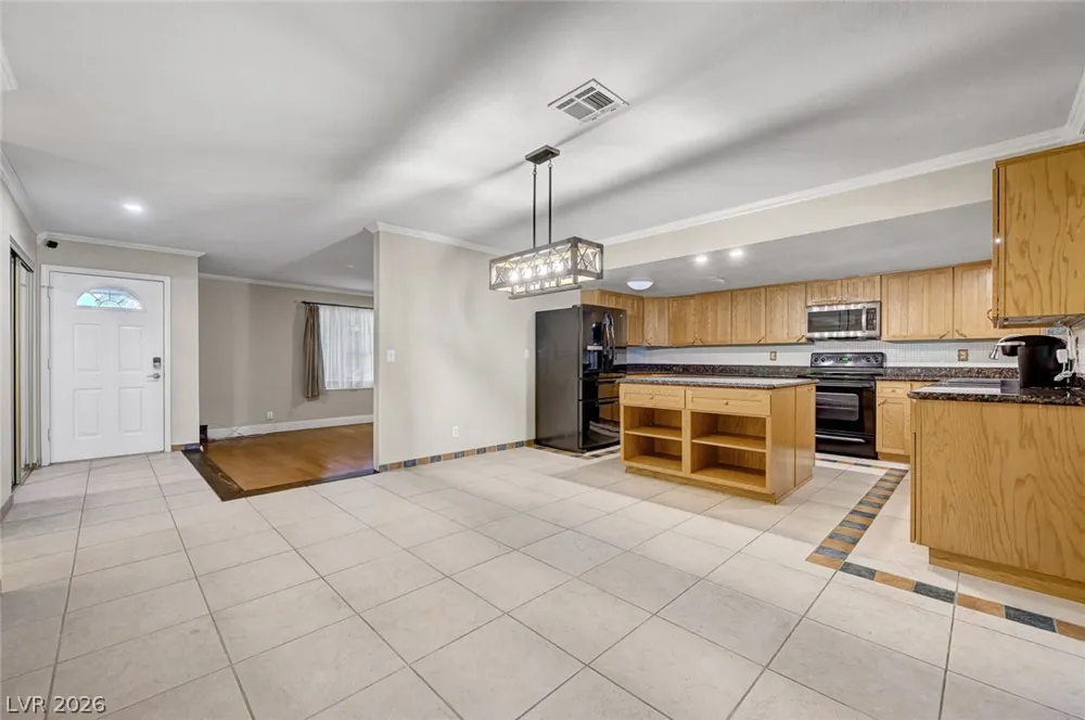 5817 Mary Way Las Vegas, NV 89108