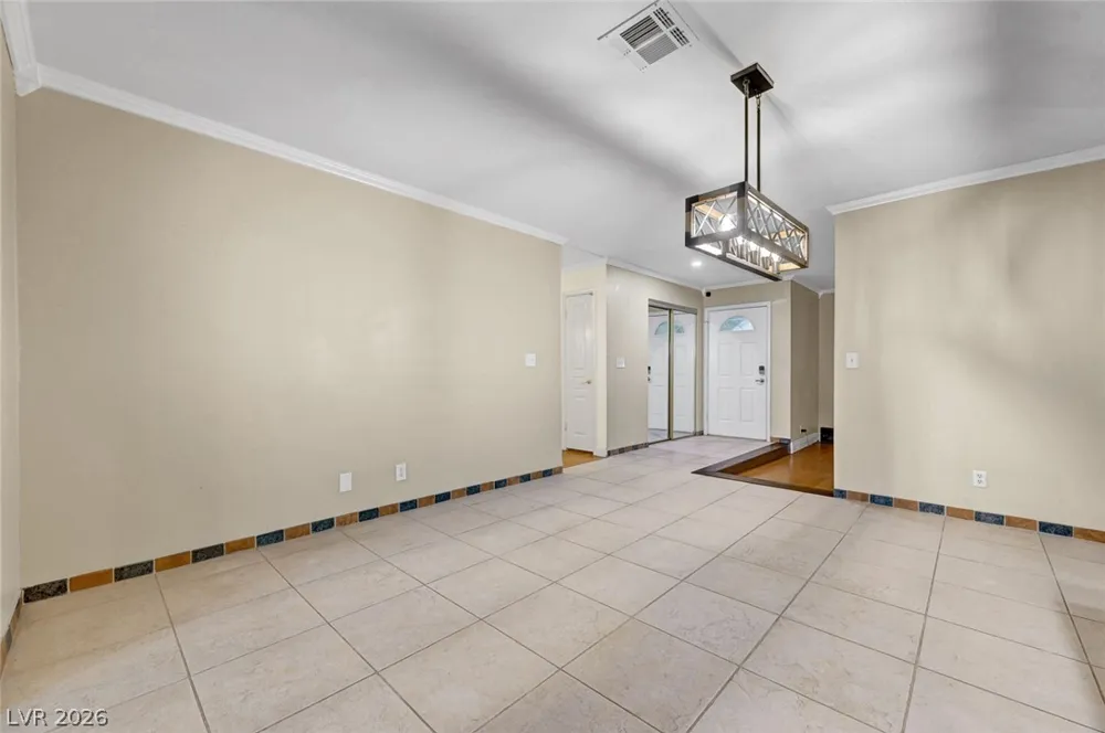 5817 Mary Way Las Vegas, NV 89108