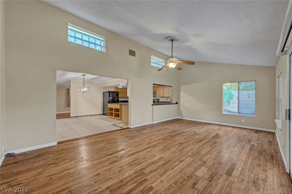 5817 Mary Way Las Vegas, NV 89108
