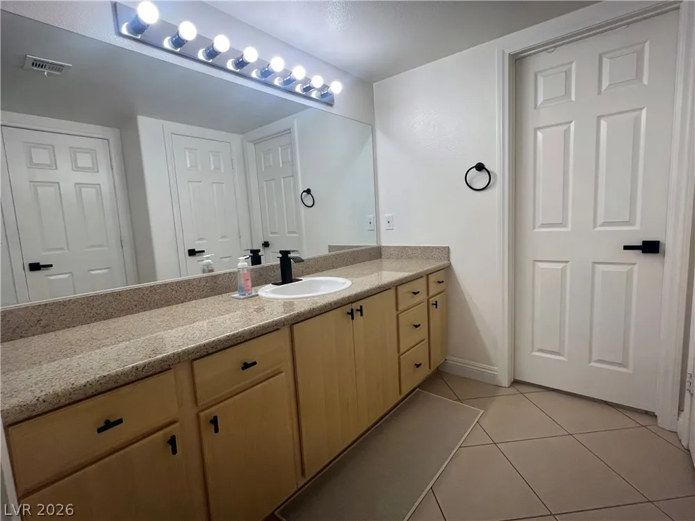 8000 W Badura Avenue #2119 Las Vegas, NV 89113