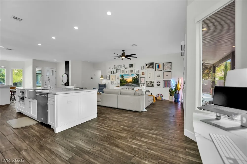 1617 Sun Ridge Drive Las Vegas, NV 89117