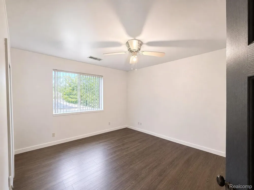 15949 Winston Redford Charter Township, MI 48239