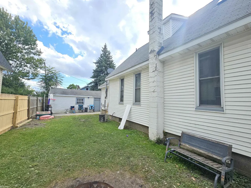 1238 Chestnut Street Port Huron City, MI 48060