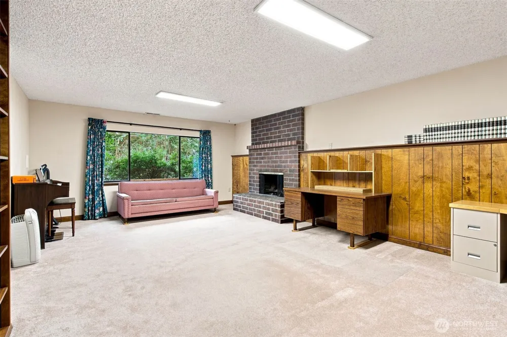 6212 143rd Street SW Edmonds, WA 98026