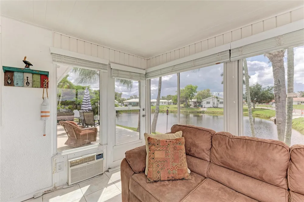 4006 JOYCE DRIVE Bradenton, FL 34208