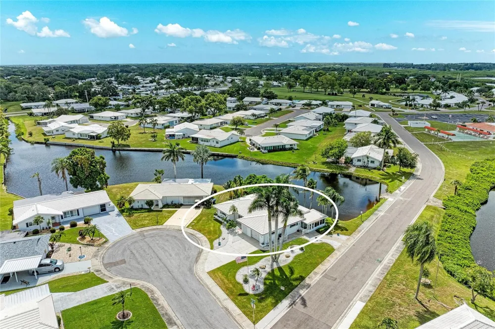 4006 JOYCE DRIVE Bradenton, FL 34208