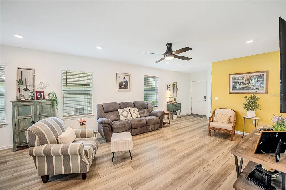8392 SW 54TH LOOP ocala, FL 34481