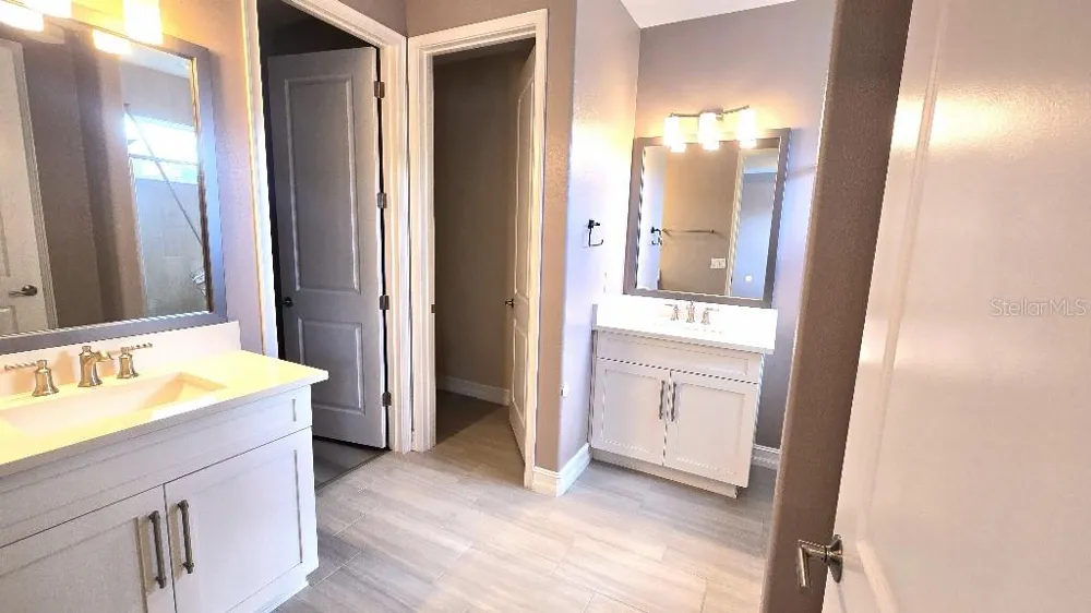 4887 ISOLA COURT Wesley Chapel, FL 33543