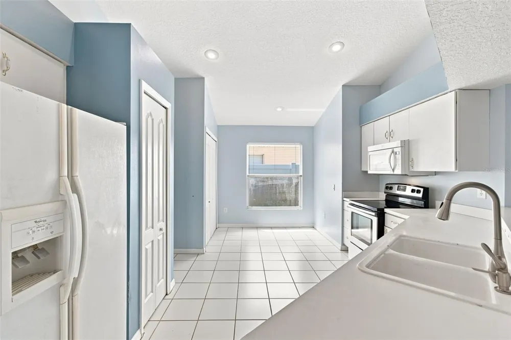 3838 BELLEWATER BLVD Riverview, FL 33578