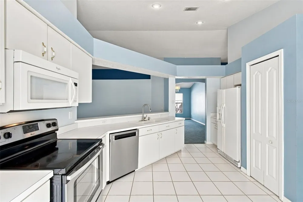 3838 BELLEWATER BLVD Riverview, FL 33578