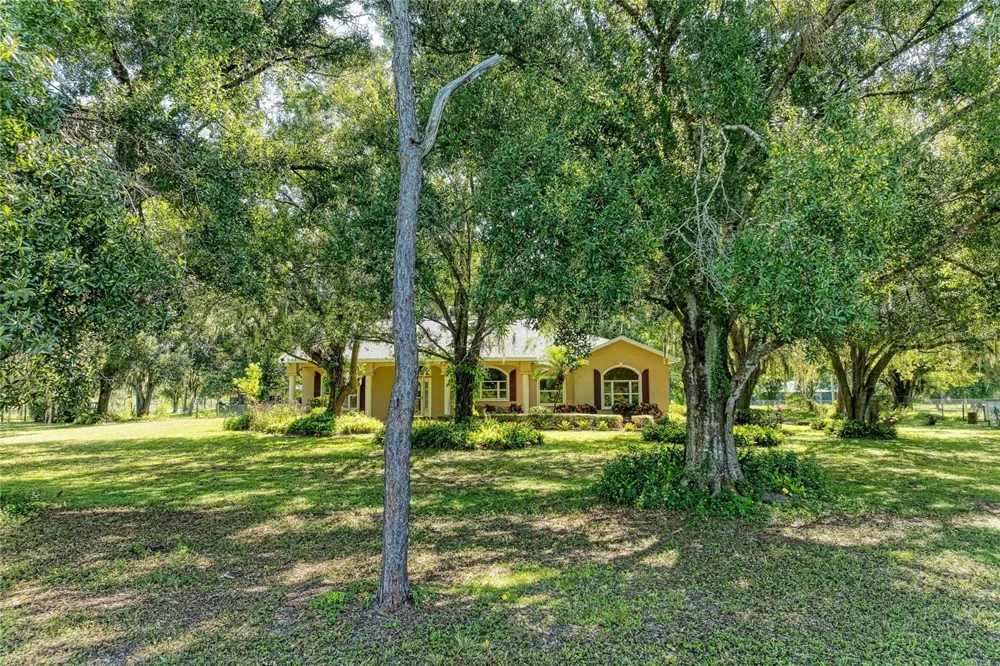 6055 COUNTY ROAD 675 Myakka City, FL 34251