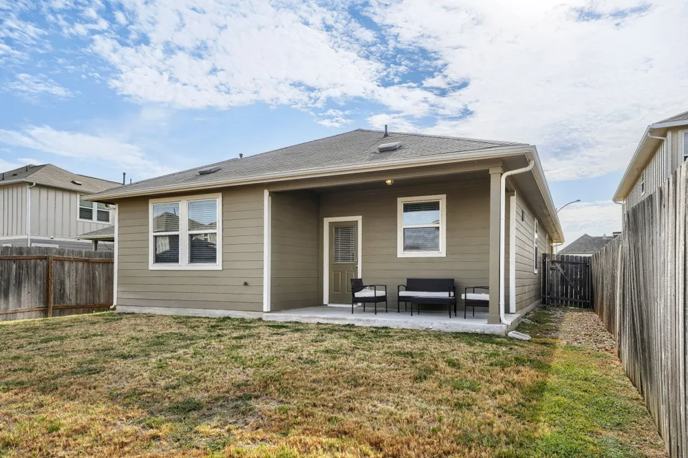 12104 Tolson Drive Manor, TX 78653