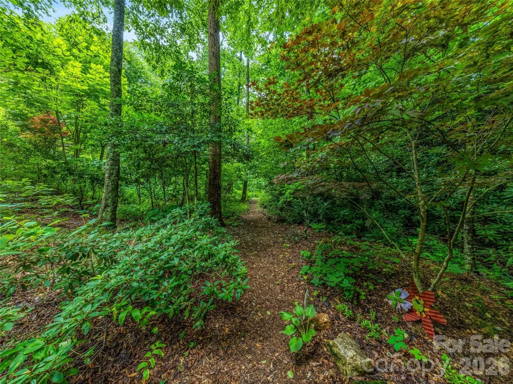 33 Robinson Creek Road Asheville, NC 28803