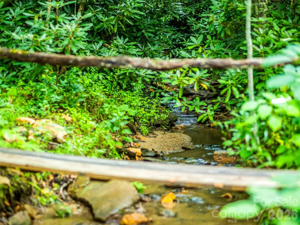 33 Robinson Creek Road Asheville, NC 28803