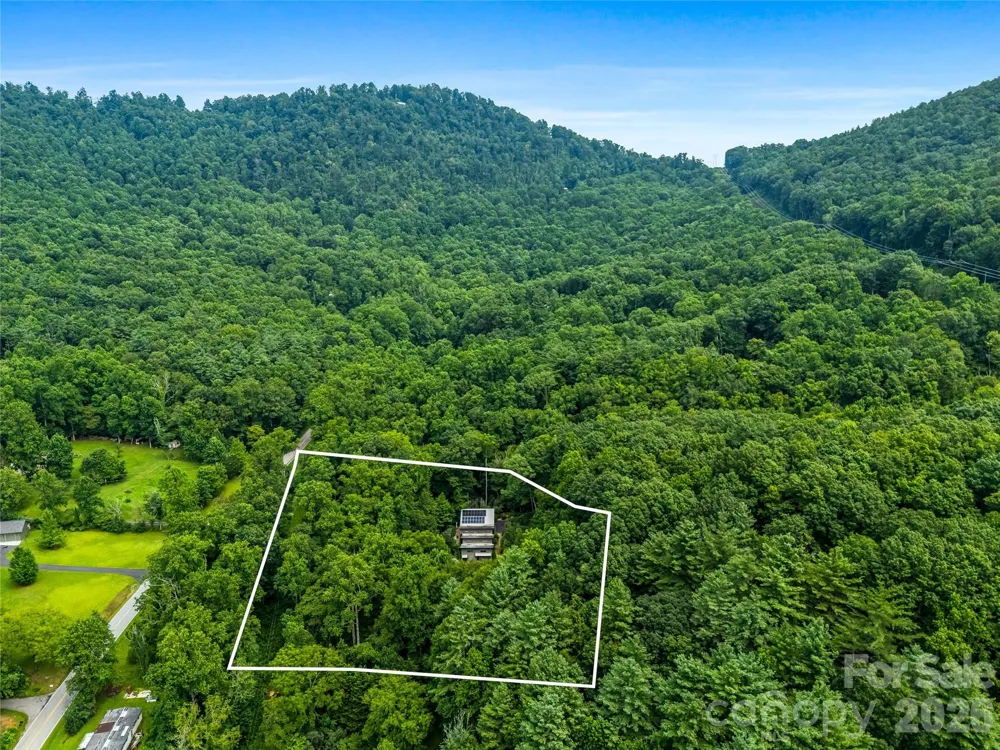 33 Robinson Creek Road Asheville, NC 28803