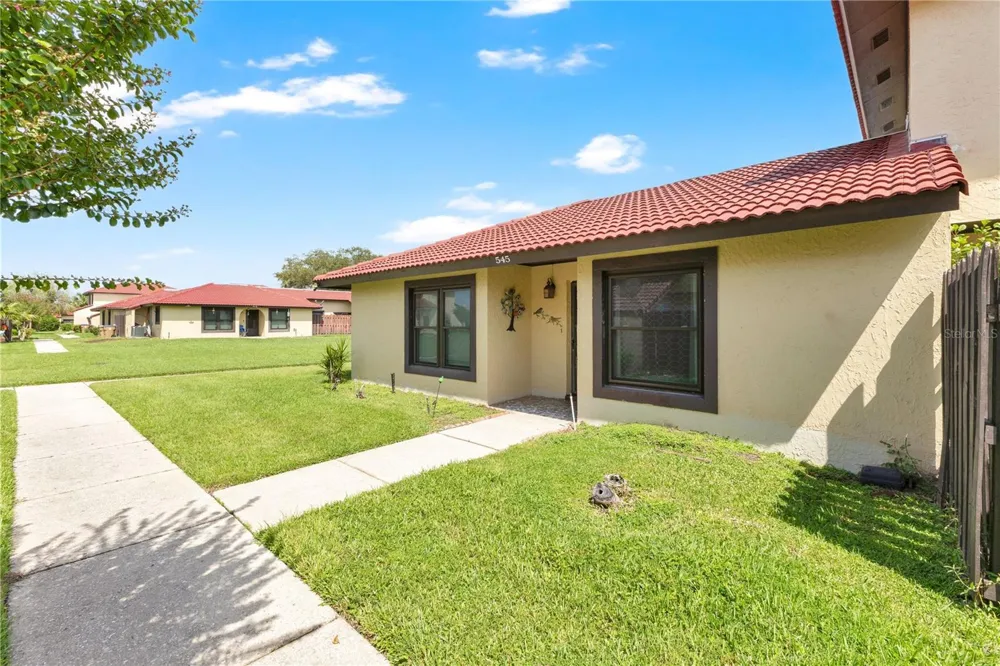 545 HUNTER CIRCLE Kissimmee, FL 34758