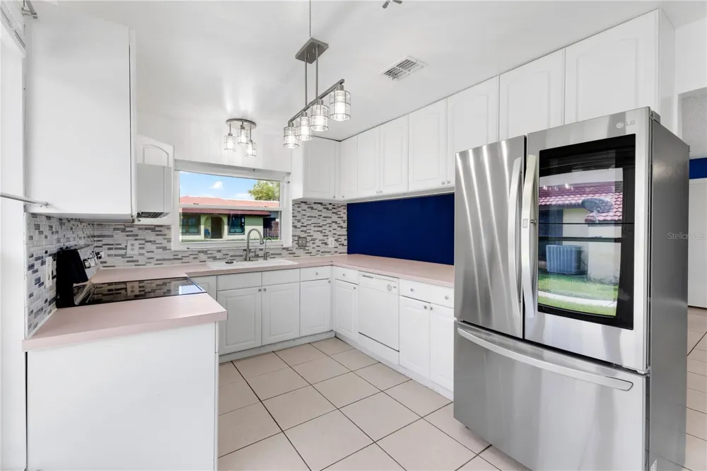545 HUNTER CIRCLE Kissimmee, FL 34758