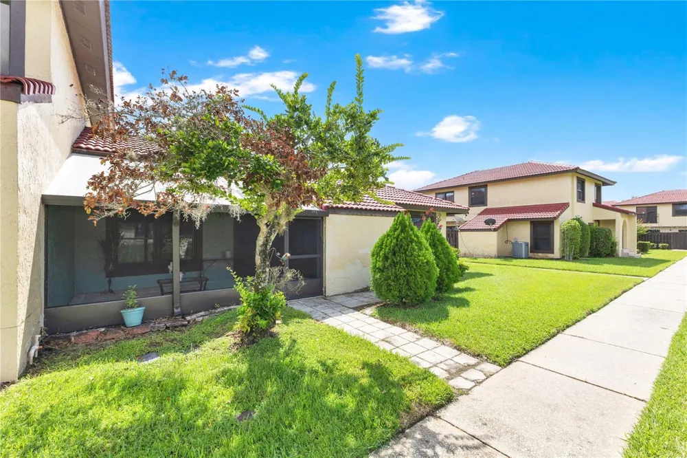 545 HUNTER CIRCLE Kissimmee, FL 34758
