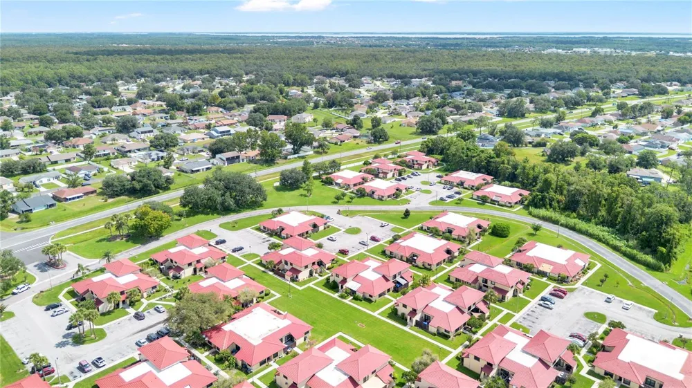545 HUNTER CIRCLE Kissimmee, FL 34758