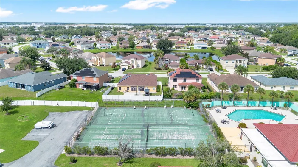 545 HUNTER CIRCLE Kissimmee, FL 34758